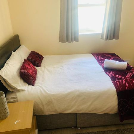 Sea View Flat Cobh Apartment Bagian luar foto