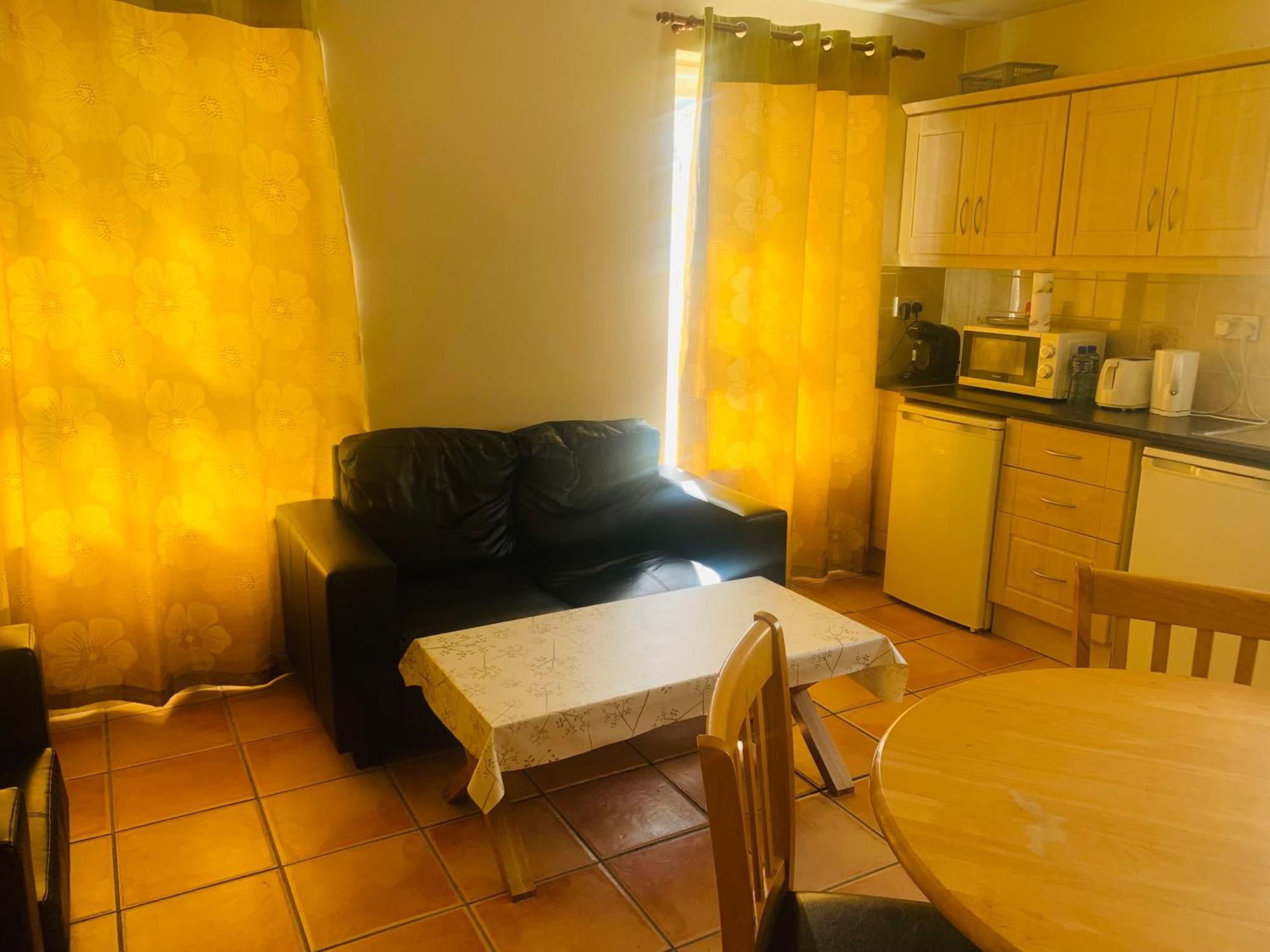 Sea View Flat Cobh Apartment Bagian luar foto