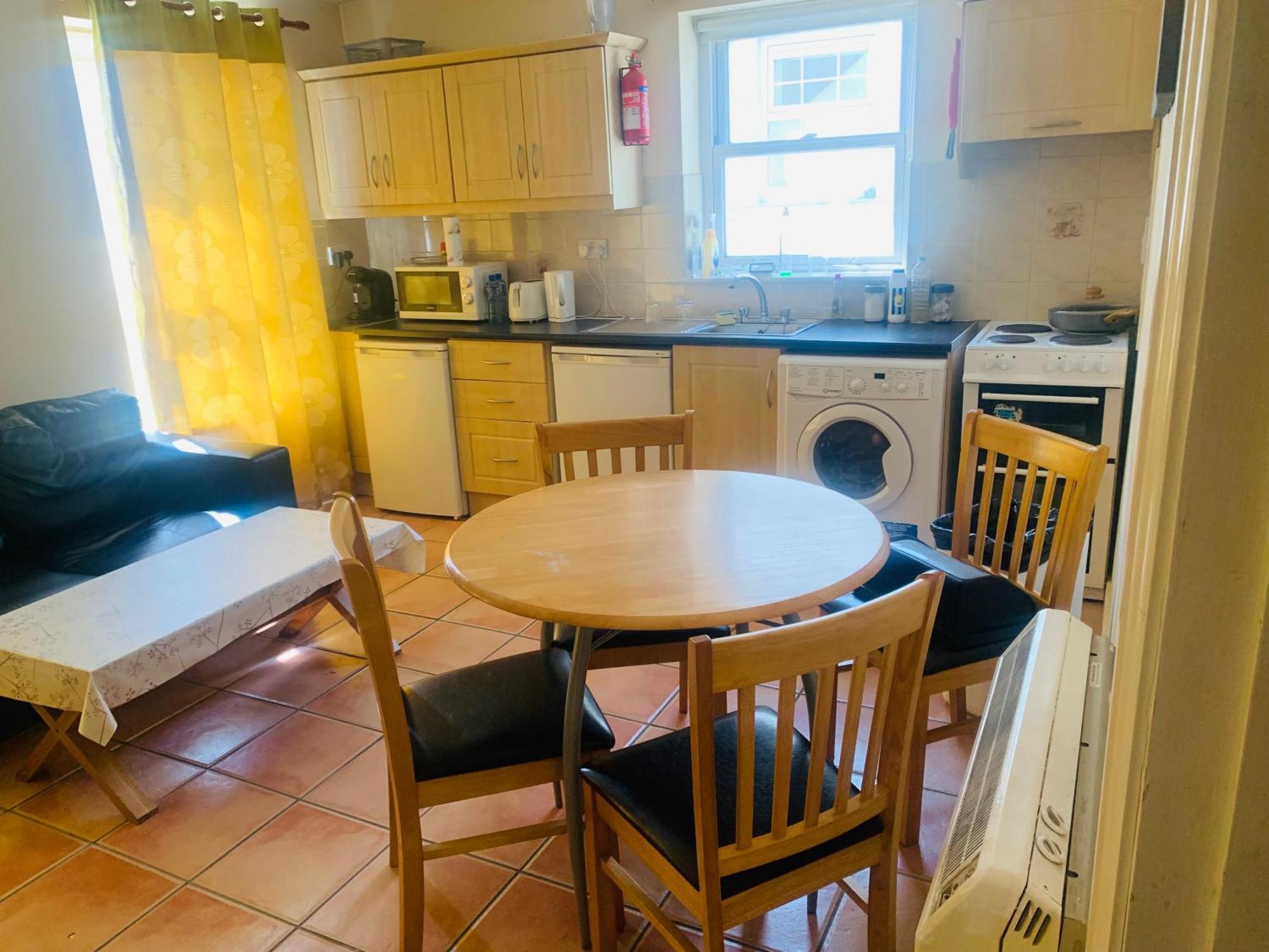 Sea View Flat Cobh Apartment Bagian luar foto